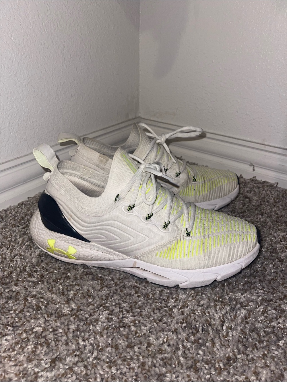 Under armour hovr phantom shoes